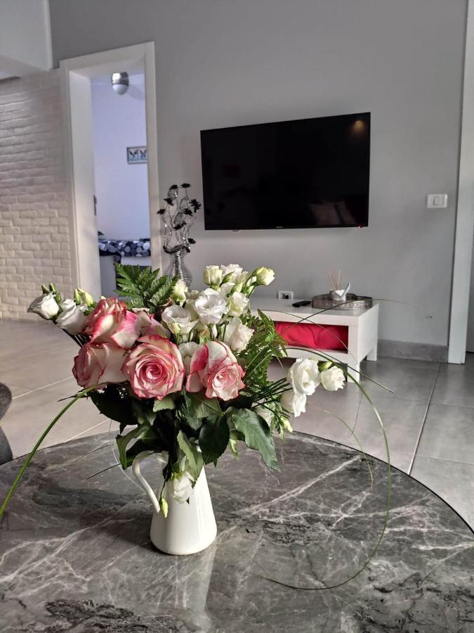 דירות אדחה Luxury Townhouse מראה חיצוני תמונה
